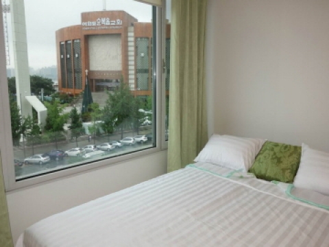 Yeouido-dong Efficency Apartment