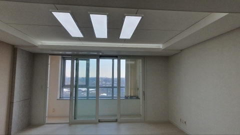 Hangangno 1(il)-ga Apartment (High-Rise)