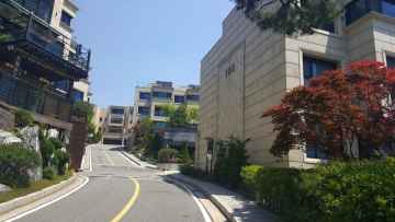 Seongbuk-dong Villa