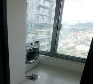Hangangno 2(i)-ga Apartment (High-Rise)