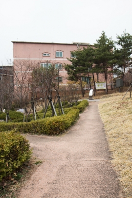 Hongpa-dong Villa