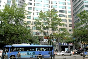 Yeoksam-dong Efficency Apartment