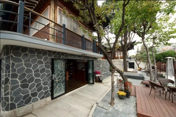 Hongji-dong House