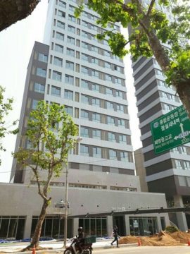 Seokchon-dong Apartment (High-Rise)