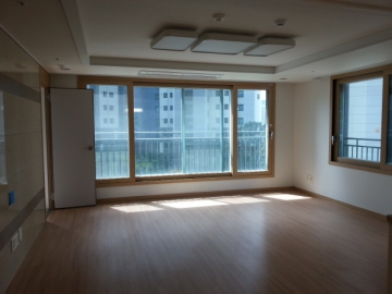 Pyeong-dong Apartment (High-Rise)