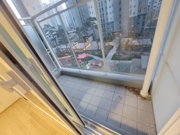 Sangil-dong Apartment (High-Rise)