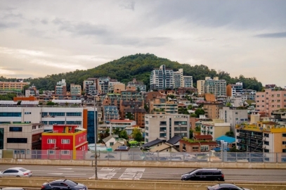 Yeonhui-dong Apartment (High-Rise)